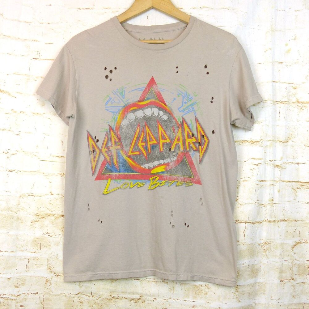 Def Leppard Love Bites Graphic Shirt Women M/L Beige Distress Goodie Two Sleeves
